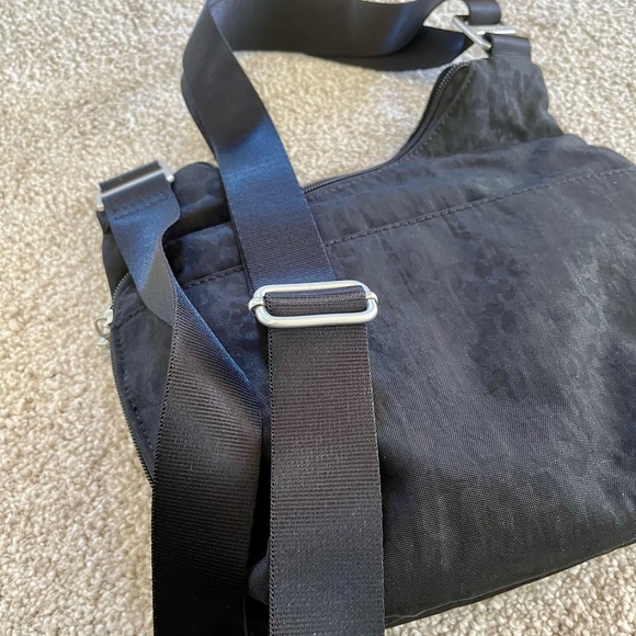 Baggallini Cross Body Bag- EUC- $26 - Picture 5 of 5